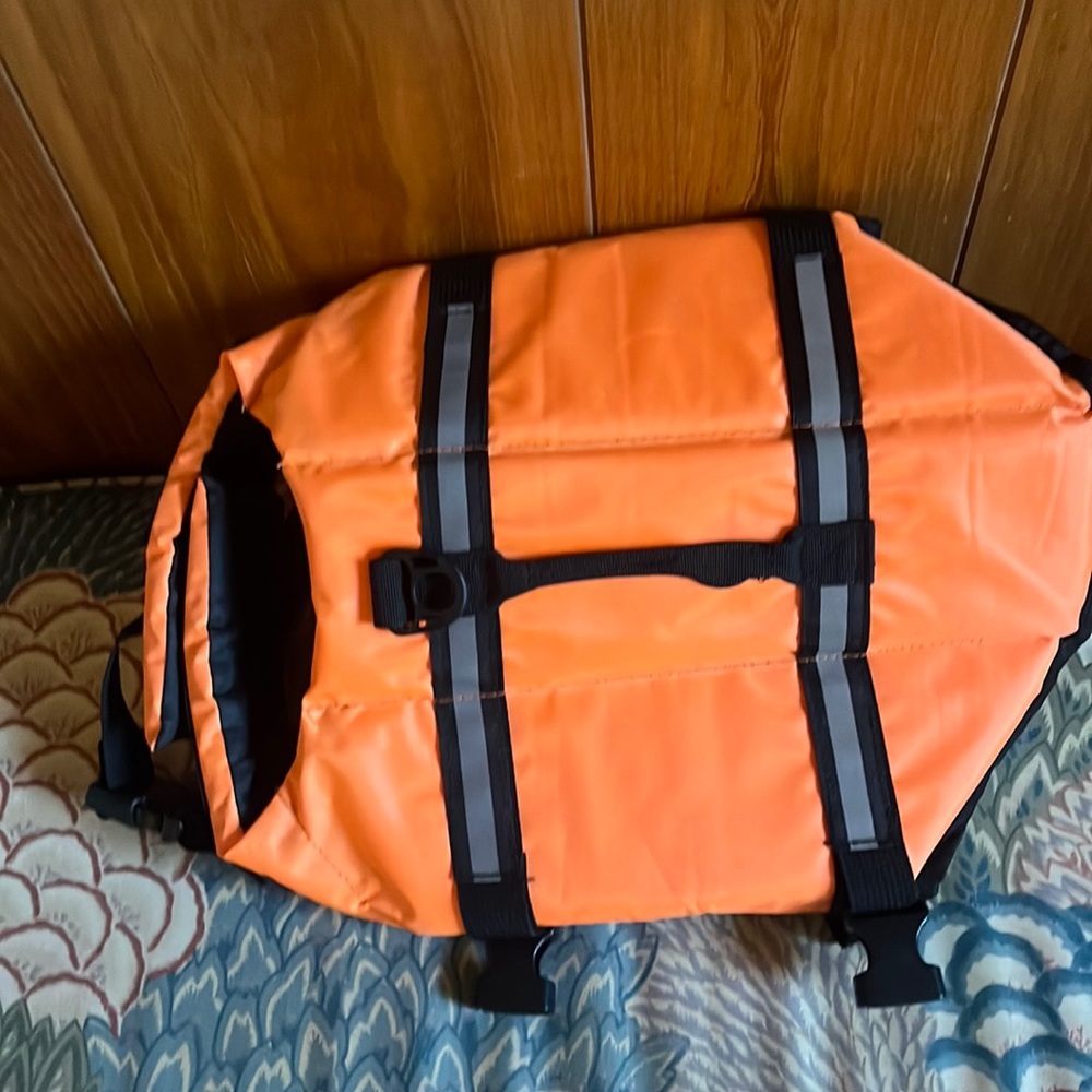 Dog life jacket